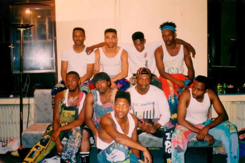 Hip-hop-Generation-Magical-Band-pionnier-africain-breakdance1980